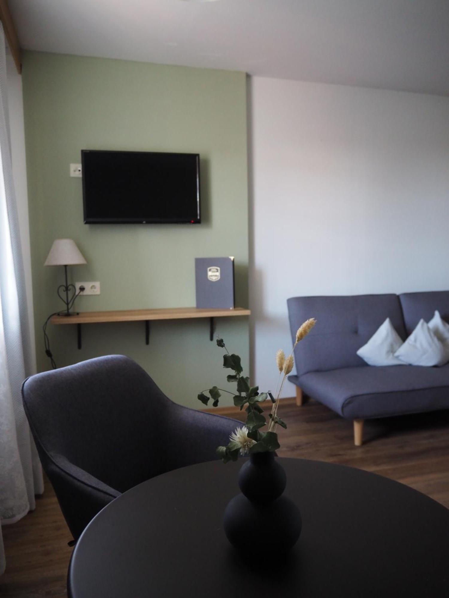 Hotel Garni Kern Halfing Exteriör bild